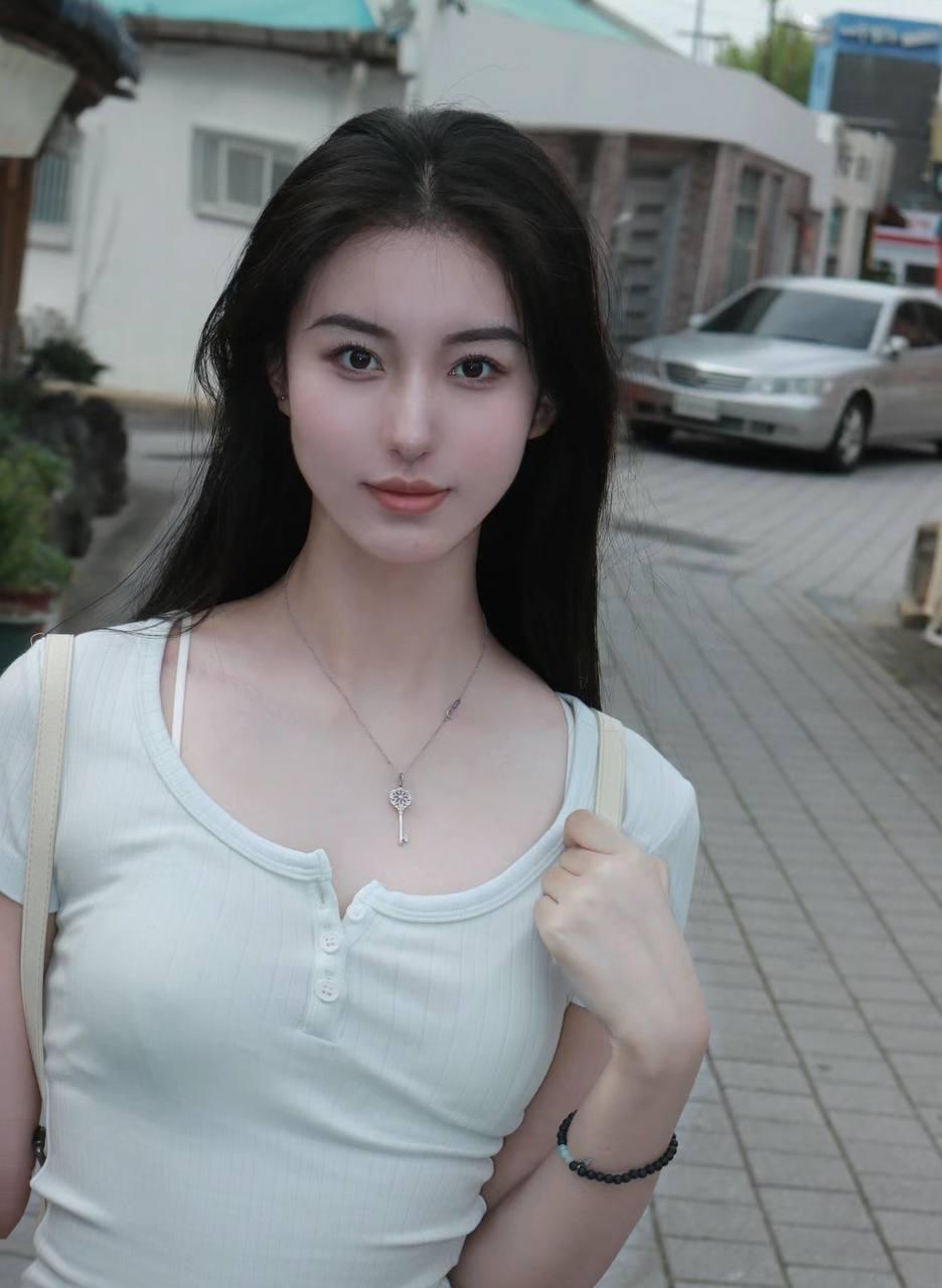 日全食奇观下的茶馆静默，光影交错中的时间暂停